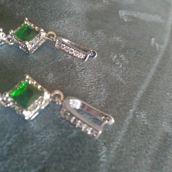 Jade sterling silver earrings - Picture 3 of 7